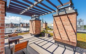 Garden Gates Apartments By Sun & Snow With Roof Terrace